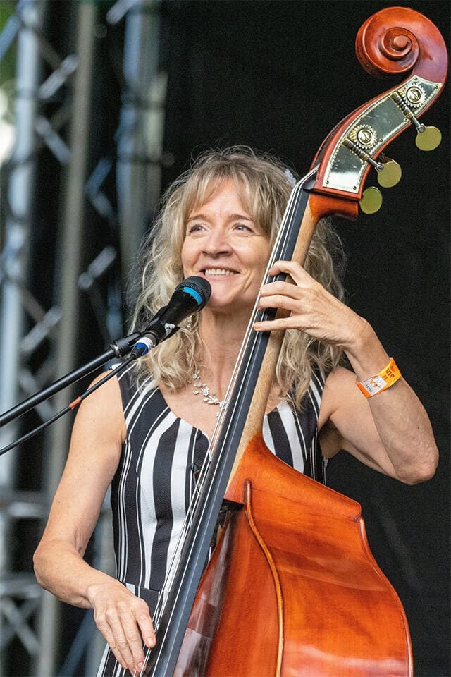 Nicola Farnon